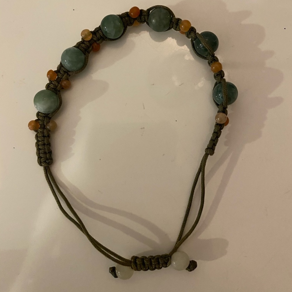HANDCRAFTED JADE BRACELET